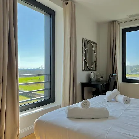 St Andrews Sur Le Golf De Saint-emilion Villa *